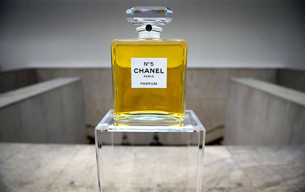 Chanel No. 5 Review: Does It Smell Good And Last Longer? [2023]